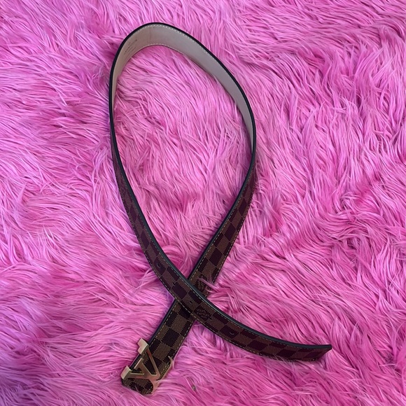 Louis Vuitton belt NOT AUTHENTIC - Picture 5 of 5